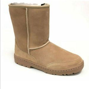 UGG Australia Short Womens Boot Sand 5225 Sz 11